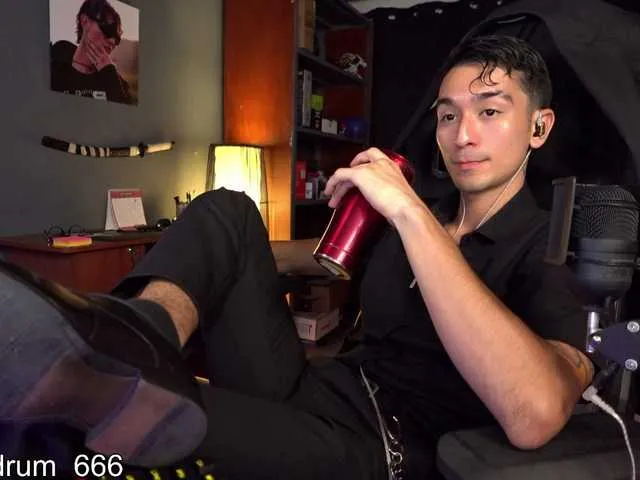 Live sex webcam photo for Demonlust666 #290440382
