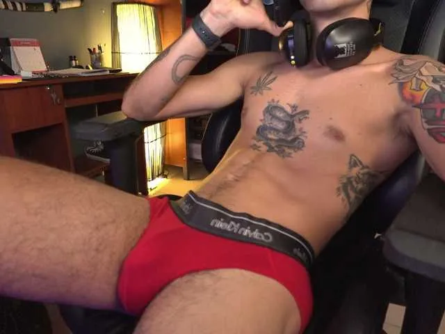 Live sex webcam photo for Demonlust666 #290481612