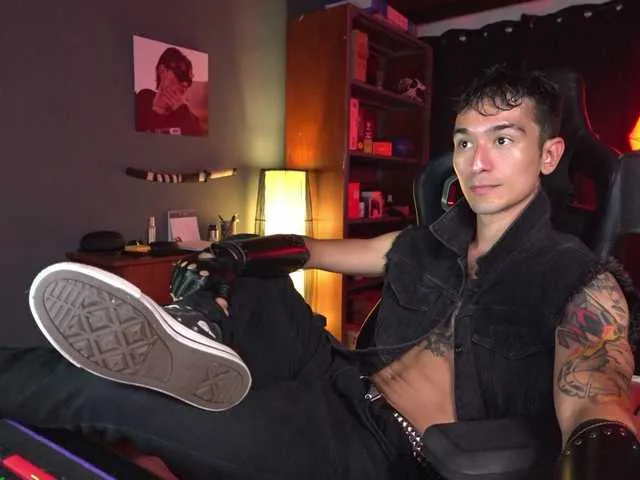 Live sex webcam photo for Demonlust666 #290642843