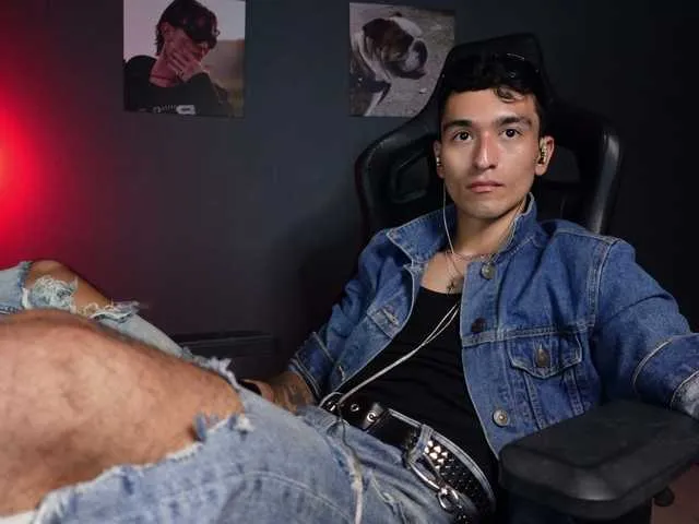 Live sex webcam photo for Demonlust666 #290725636