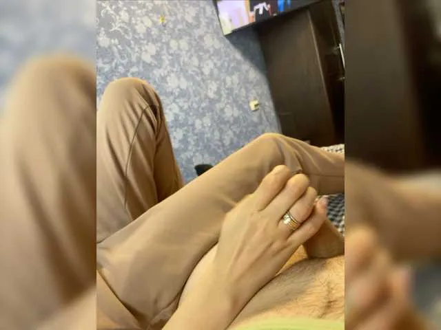 Live sex webcam photo for Denis5505 #277704553