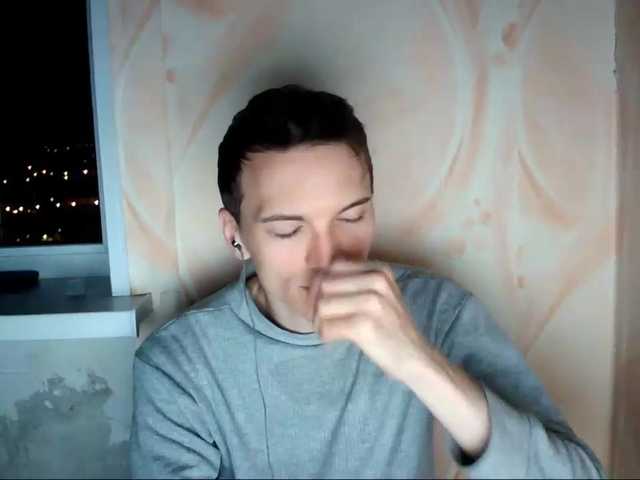 Live sex webcam photo for DenisYurchuk #275634084