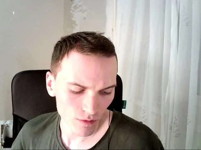 Live sex webcam photo for DenisYurchuk #277596588