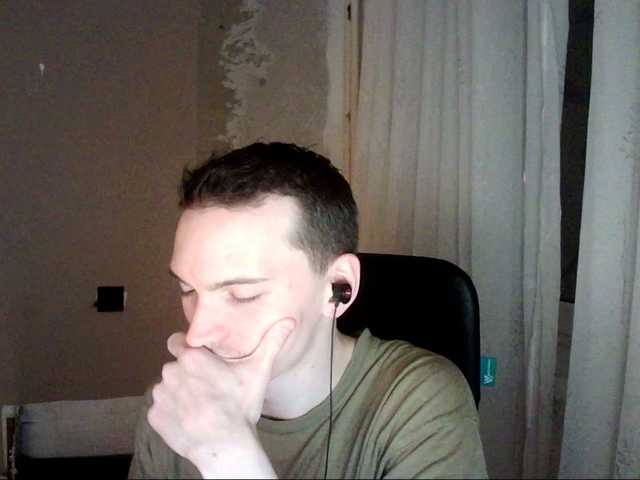 Live sex webcam photo for DenisYurchuk #277645884