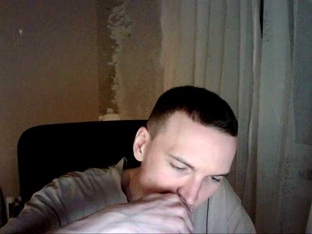 Live sex webcam photo for DenisYurchuk #277771775