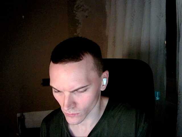 Live sex webcam photo for DenisYurchuk #277966766