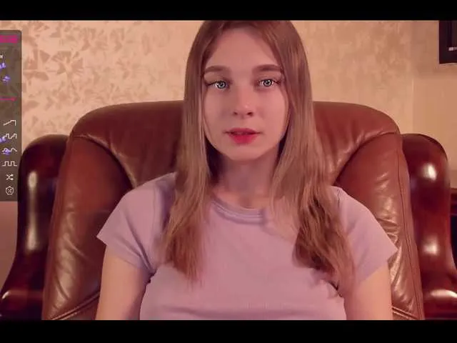 Live sex webcam photo for DeniseViart #274562408