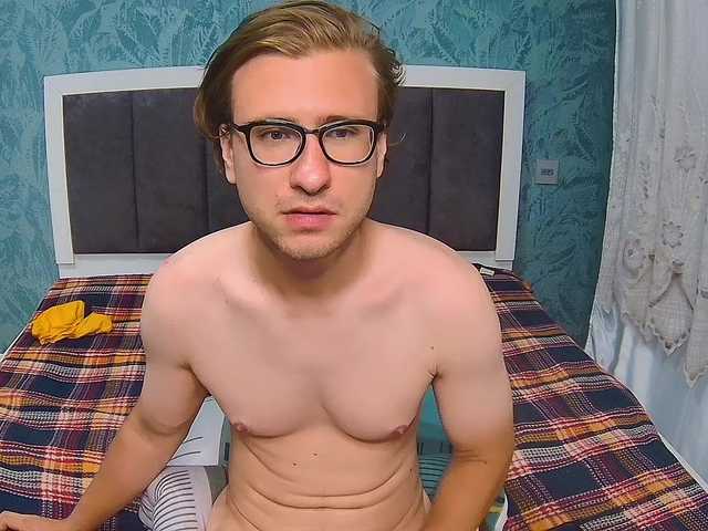 Live sex webcam photo for DennisGartman #291566022