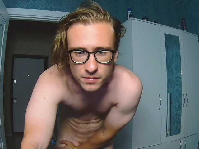 Live sex webcam photo for DennisGartman #291659576