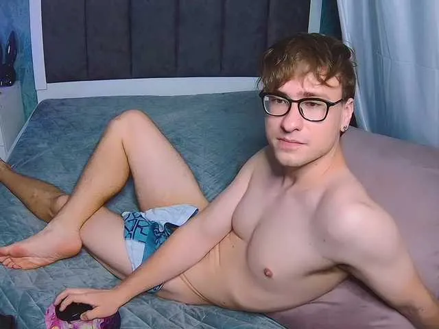 Live sex webcam photo for DennisGartman #292304612