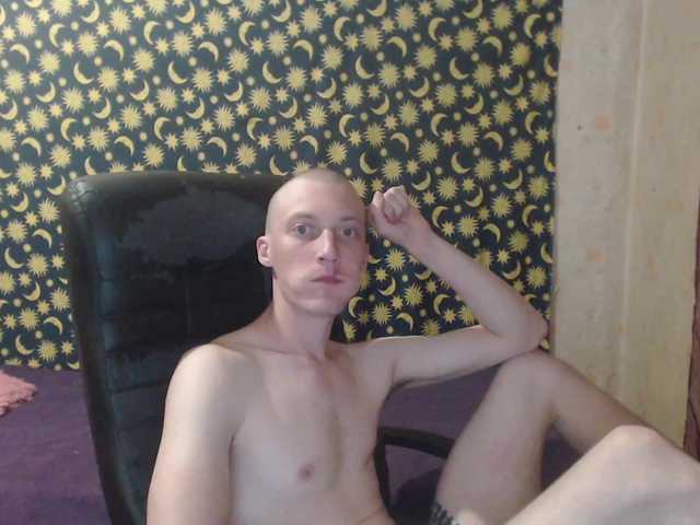 Live sex webcam photo for Denver8889 #275570723