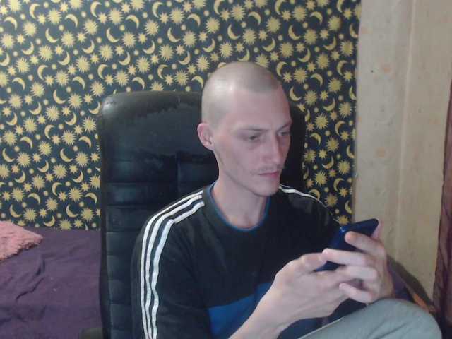 Live sex webcam photo for Denver8889 #275599547