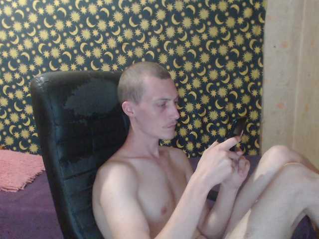 Live sex webcam photo for Denver8889 #275848422