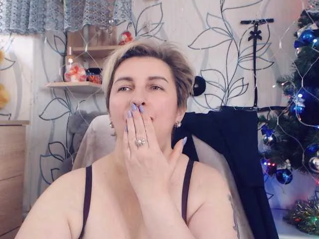 Live sex webcam photo for DepravedMadam #271932380
