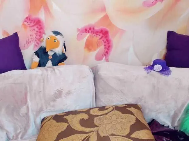 Live sex webcam photo for DepravedMadam #272422867