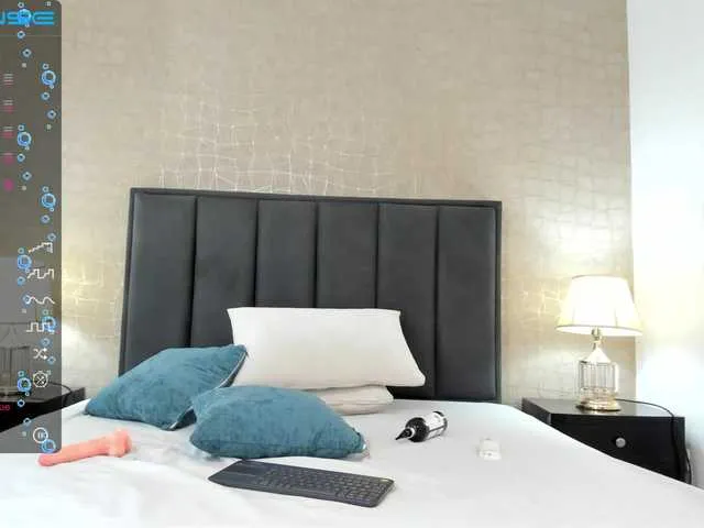 Live sex webcam photo for DereckBonnet #275486220