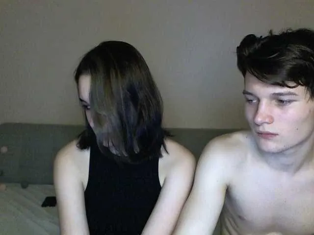 Live sex webcam photo for Derlbie-2 #271866068