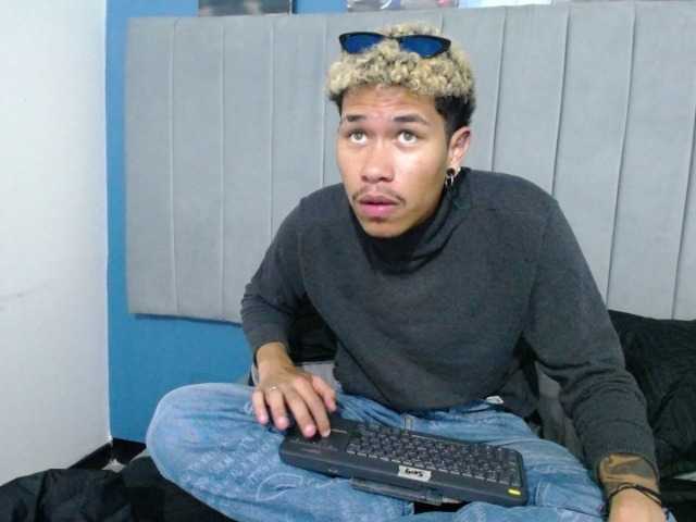 Live sex webcam photo for Desiire- #278198871