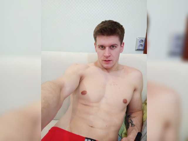 Live sex webcam photo for DesireGreg #277093767