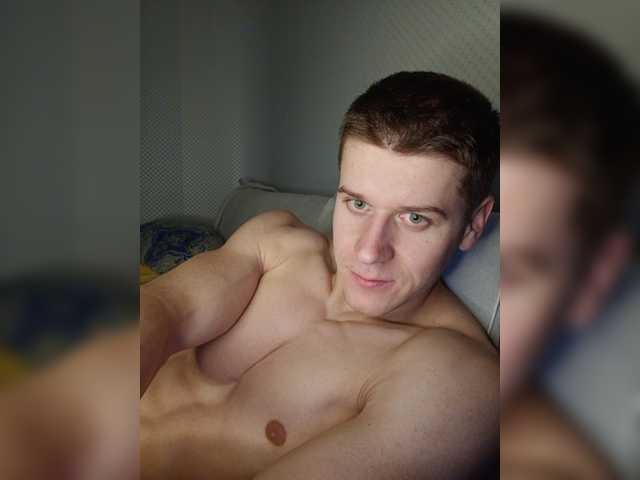 Live sex webcam photo for DesireGreg #277176632