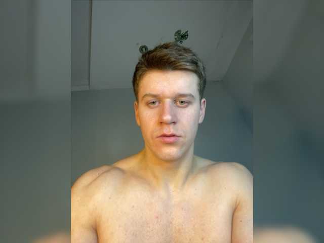 Live sex webcam photo for DesireGreg #277525067