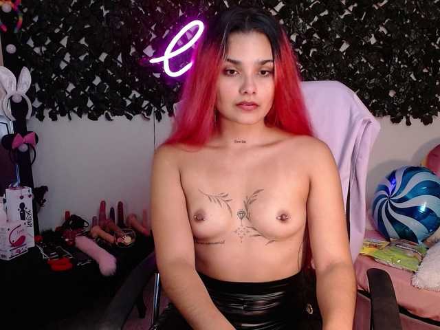 Live sex webcam photo for DestinyHills #277771317