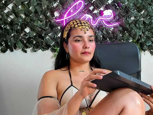 Live sex webcam photo for DestinyHills #294070326