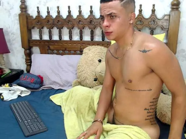 Live sex webcam photo for Devan-Ruiz #275986309