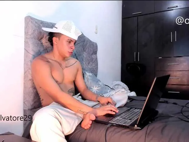 Live sex webcam photo for Devan-Ruiz #290180092