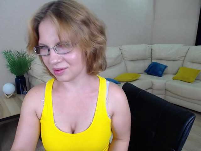 Live sex webcam photo for DevilishLovee #274410333