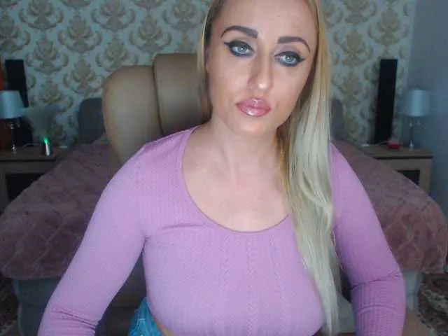 Live sex webcam photo for DeviousAngel #272360738