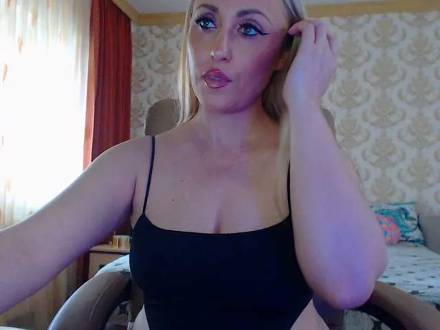 Live sex webcam photo for DeviousAngel #273513691