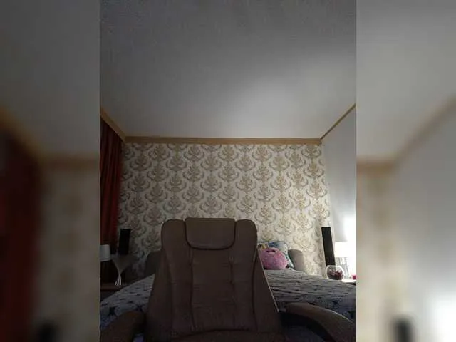 Live sex webcam photo for DeviousAngel #274465580