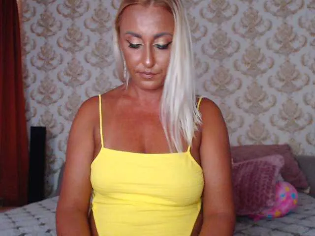 Live sex webcam photo for DeviousAngel #275733850