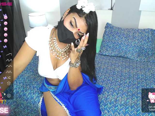 Live sex webcam photo for Devmanirani #275453123