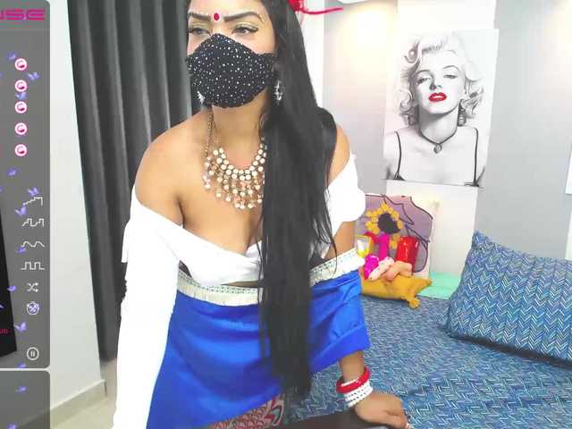 Live sex webcam photo for Devmanirani #275644182