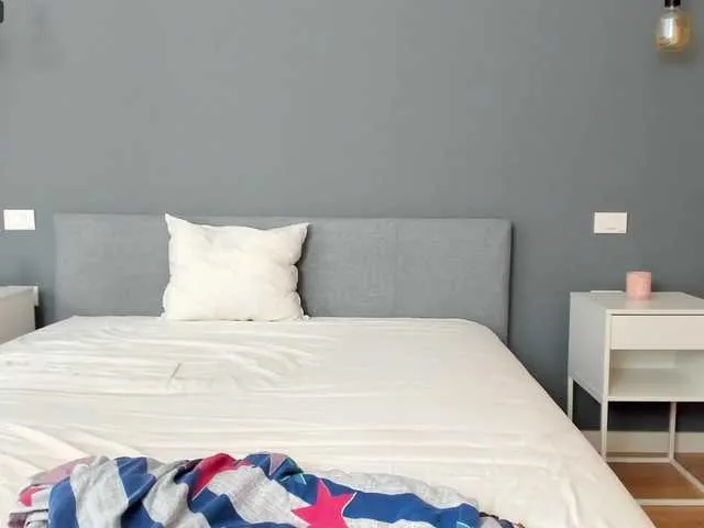 Live sex webcam photo for DevoenRose #275721154