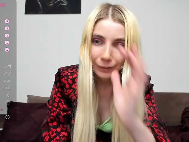Live sex webcam photo for DevoenRose #277023357