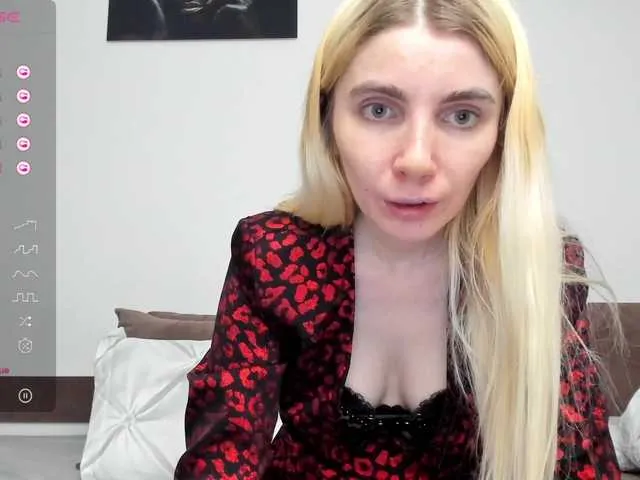 Live sex webcam photo for DevoenRose #277090719