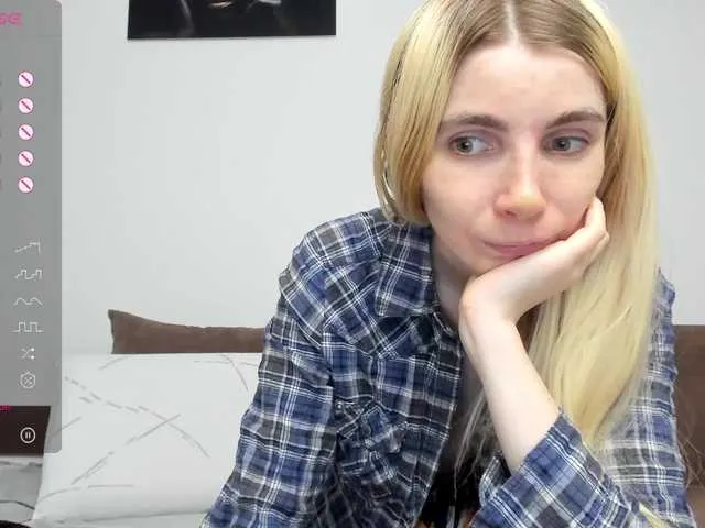 Live sex webcam photo for DevoenRose #277249808