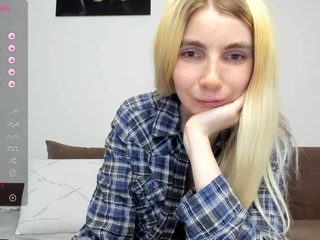 Live sex webcam photo for DevoenRose #277255327
