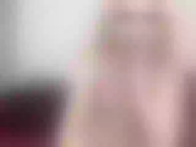 Live sex webcam photo for DevoenRose #277332957