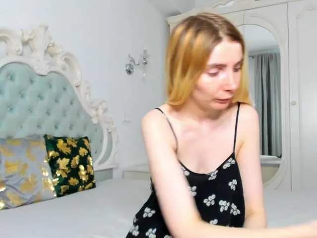 Live sex webcam photo for DevoenRose #278291703
