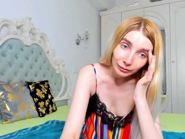 Live sex webcam photo for DevoenRose #285112625