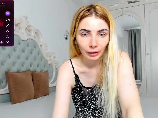 Live sex webcam photo for DevoenRose #290047148