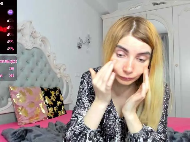 Live sex webcam photo for DevoenRose #290173163
