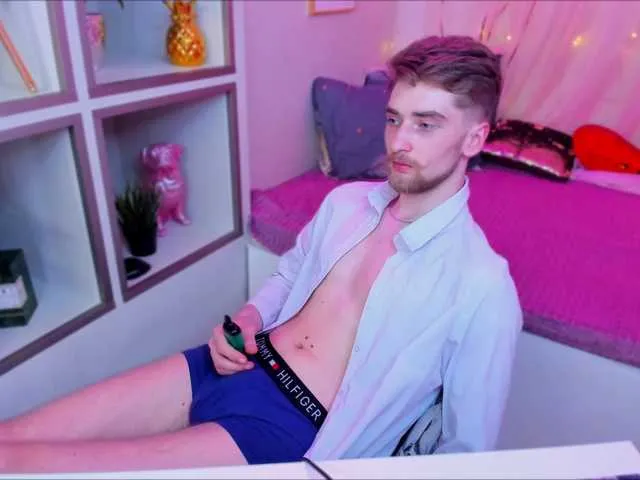 Live sex webcam photo for DexterDexx #278036321