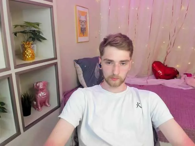 Live sex webcam photo for DexterDexx #278065472