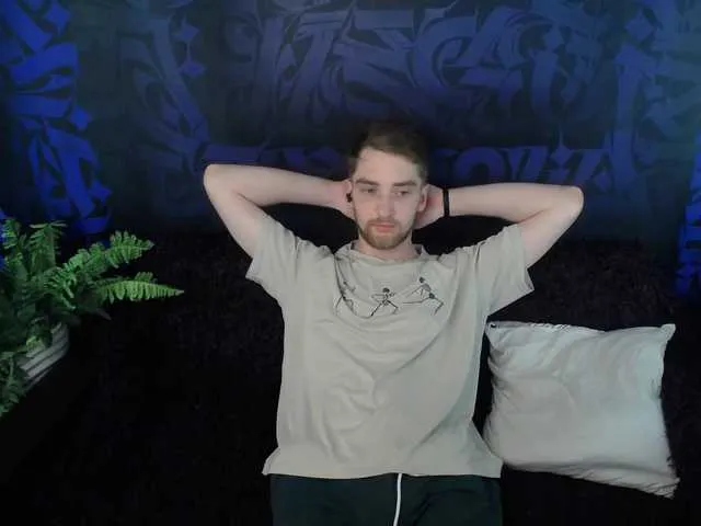 Live sex webcam photo for DexterDexx #278104043