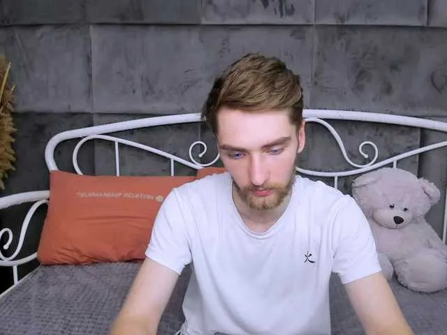 Live sex webcam photo for DexterDexx #278249531